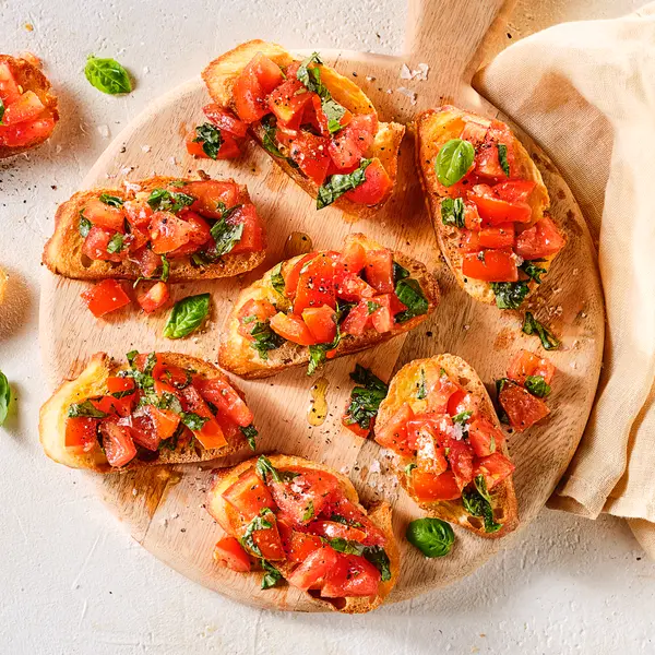 Bruschette met tomaat en basilicum