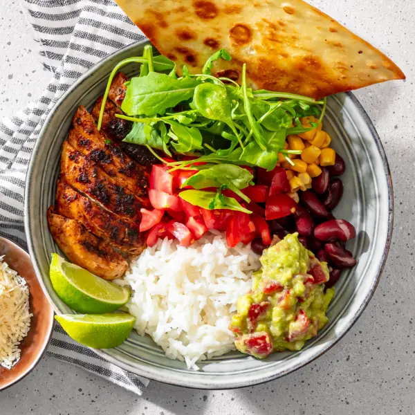 Burritobowl met kip en guacamole