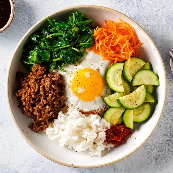Bibimbap met gehakt en hoisin