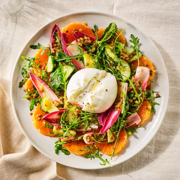 Burrata-mandarijnsalade met linzen
