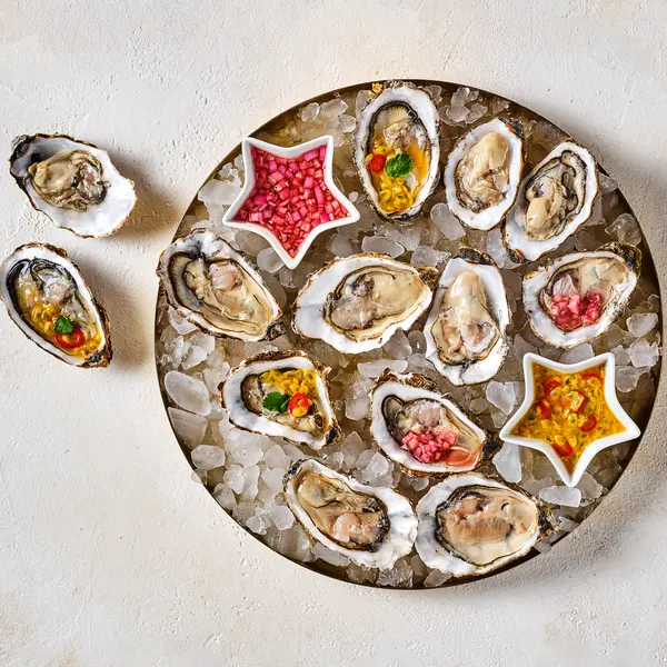Zeeuwse oesters met 2 vinaigrettes