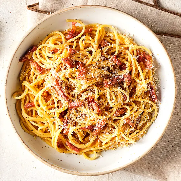 Spaghetti alla carbonara met pancetta