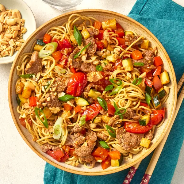 Noedels met biefstuk en groenten