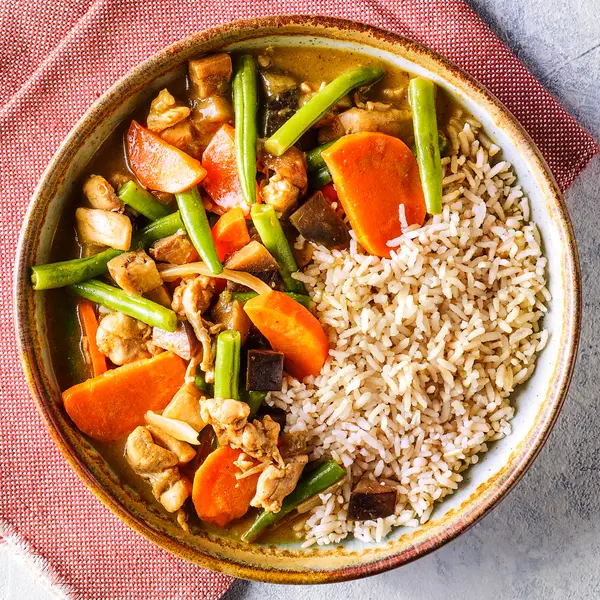Groene curry met kip en citroengras