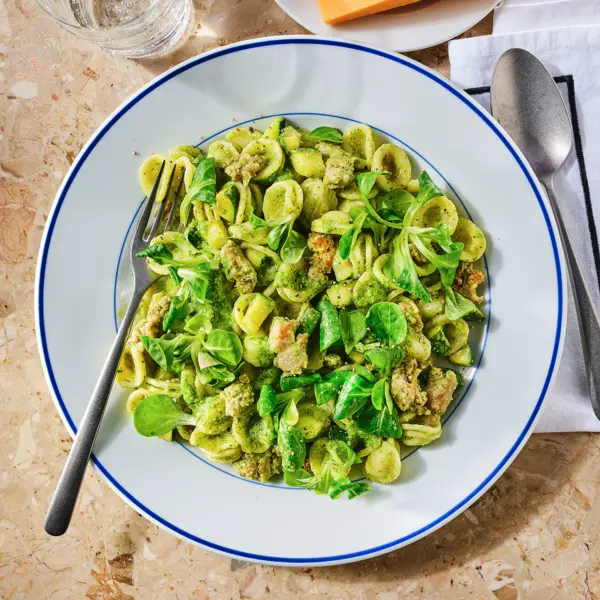 Orecchiette met veldslapesto en venkelworst