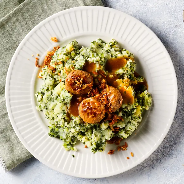 Boerenkoolstamppot met gehaktballetjes in jus