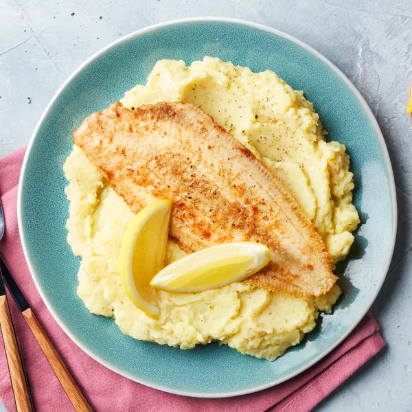 Sliptong met aardappel-bloemkoolpuree