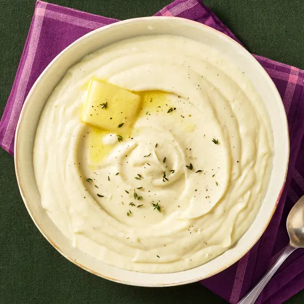 Pastinaakpuree met geroosterde knoflook en tijm