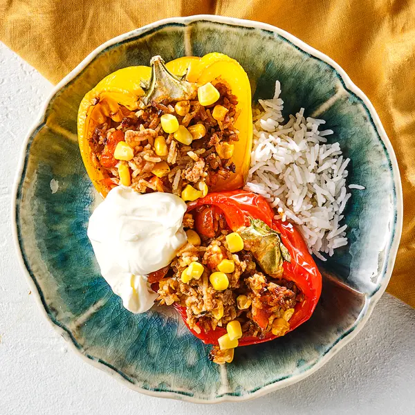 Mexicaanse stijl gevulde paprika's