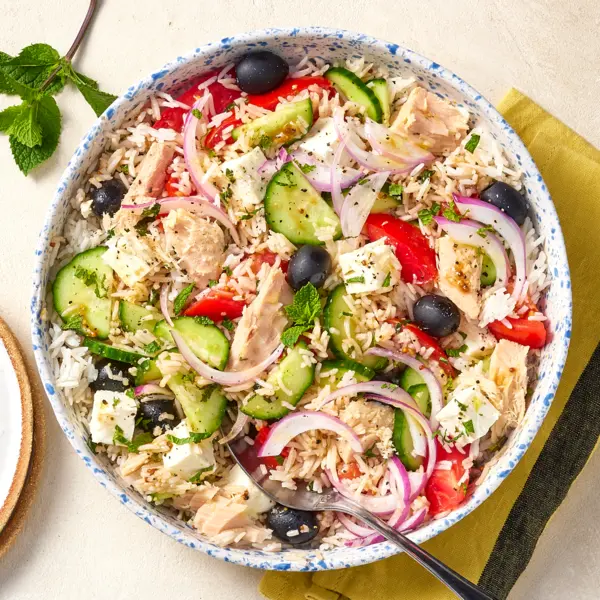 Rijstsalade met tonijn en feta