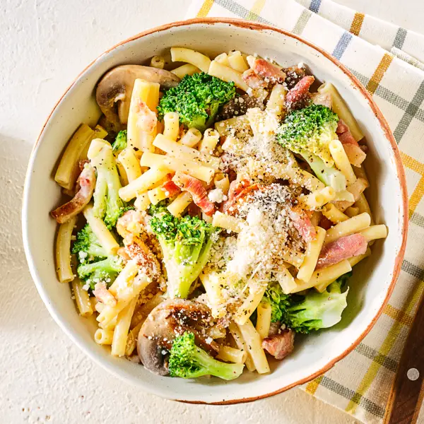 Maccheroni in romige broccolisaus
