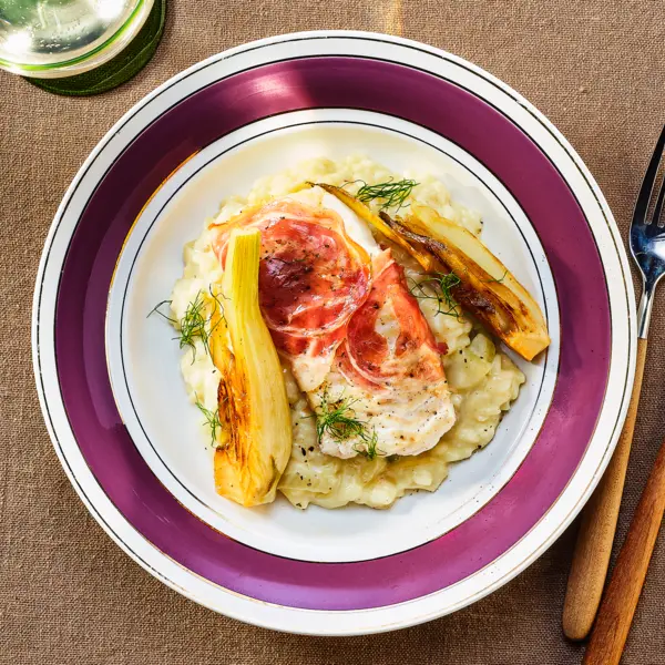 Saffraanrisotto met kabeljauw in pancetta