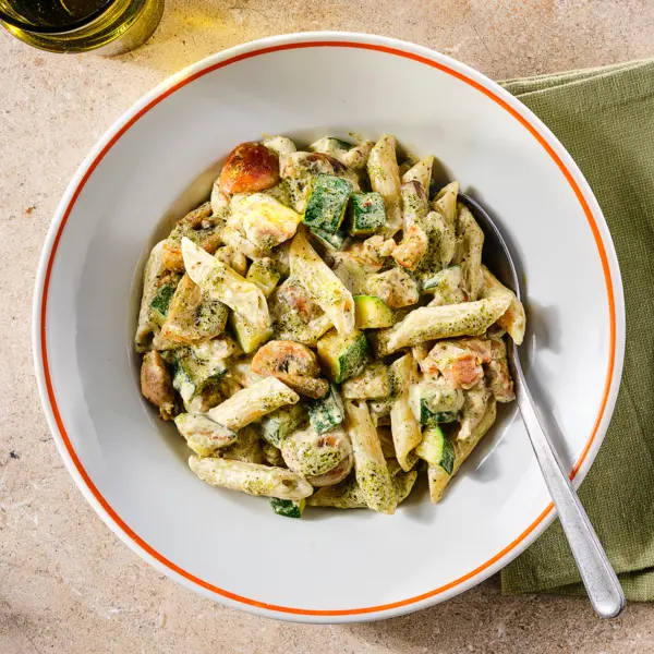 Penne met kip in romige pestosaus