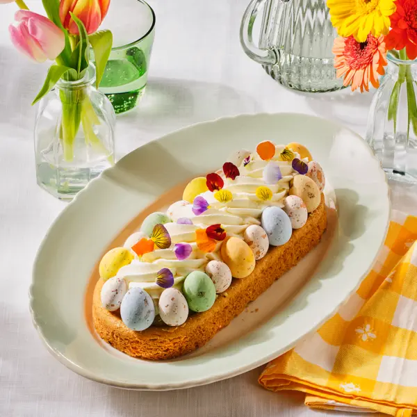 Paasslof met amandelspijs en citroenroom