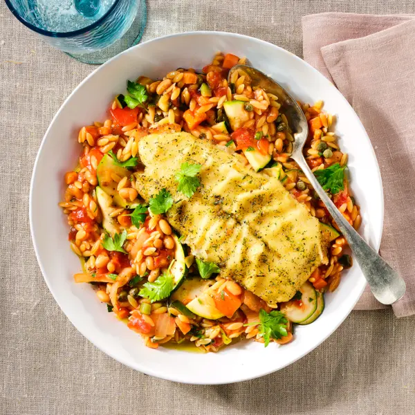 Tomatenorzo met tuinkruiden-pangasius