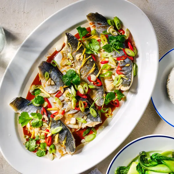 Chinese stijl zeebaarsfilet met gember en bosui