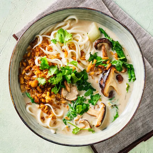 Noedelsoep met shiitake en tofugehakt