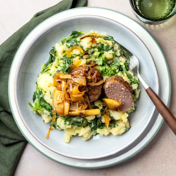 Spinazie-knolselderij stamppot met gehaktbal