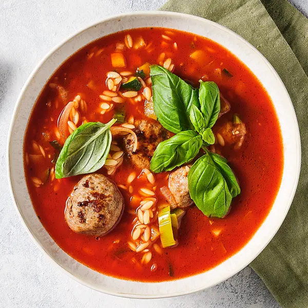 Italiaanse maaltijdsoep met gehaktballetjes