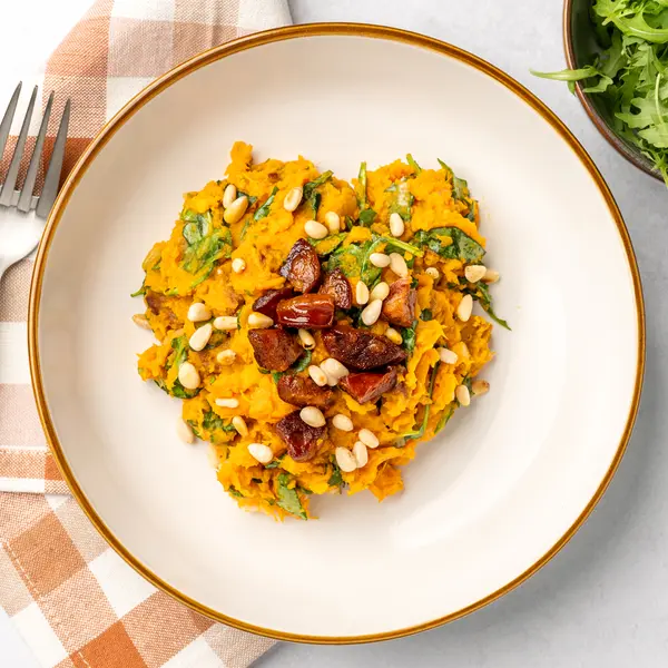 Rucola-stamppot met zoete aardappel en chorizo