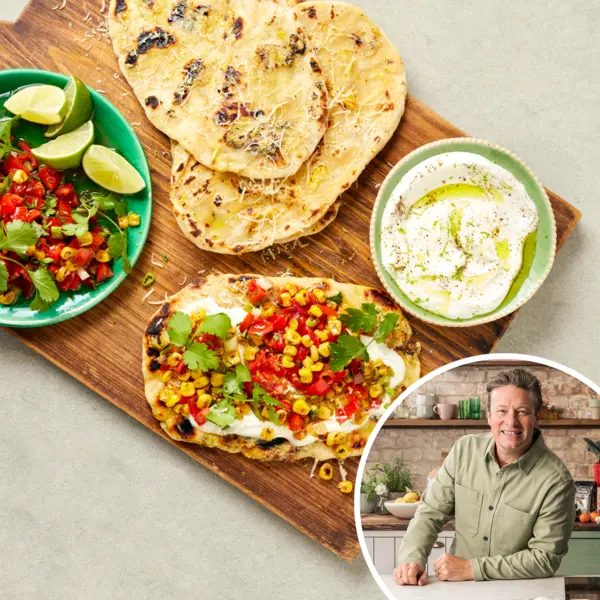 Maïsflatbreads met kaas en tomatensalsa