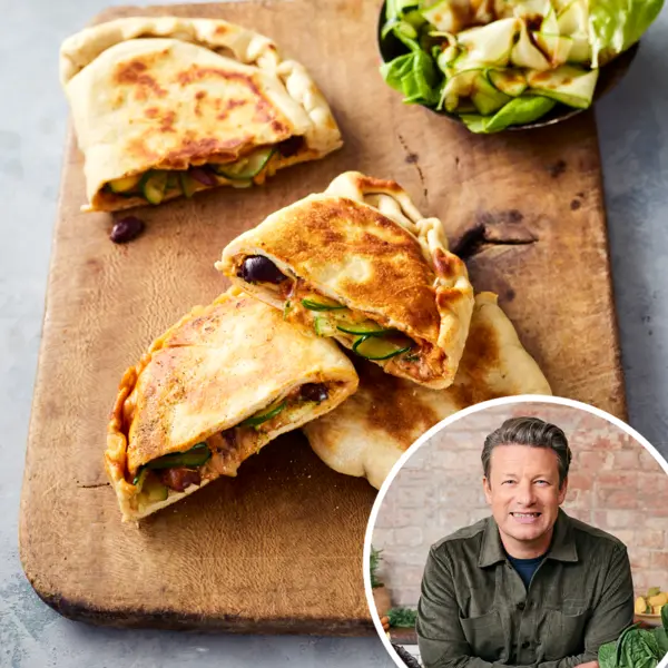 Snelle calzones met courgette en olijven