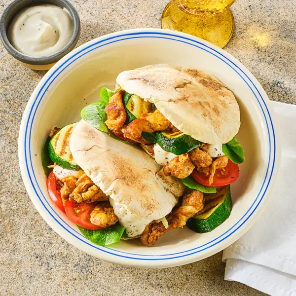 Pita kipkebab met knoflooksaus