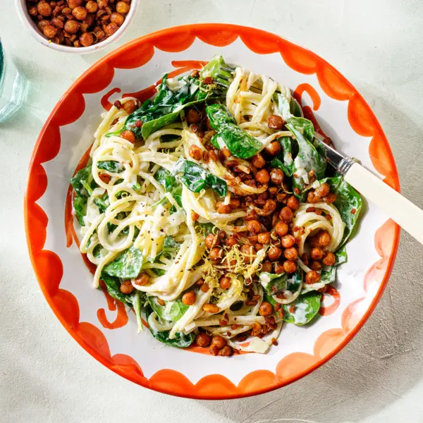 Pasta met ricotta en krokante peulvruchten