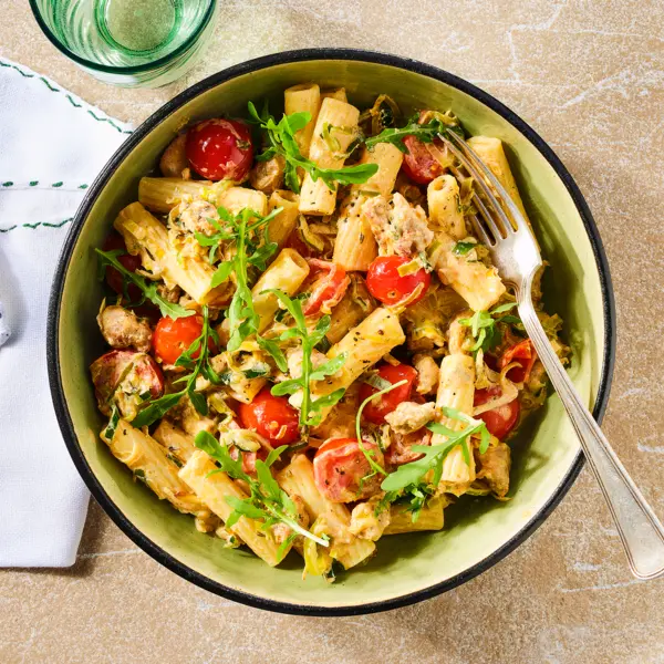 Tortiglioni-pasta met boursin met worst en tomaat