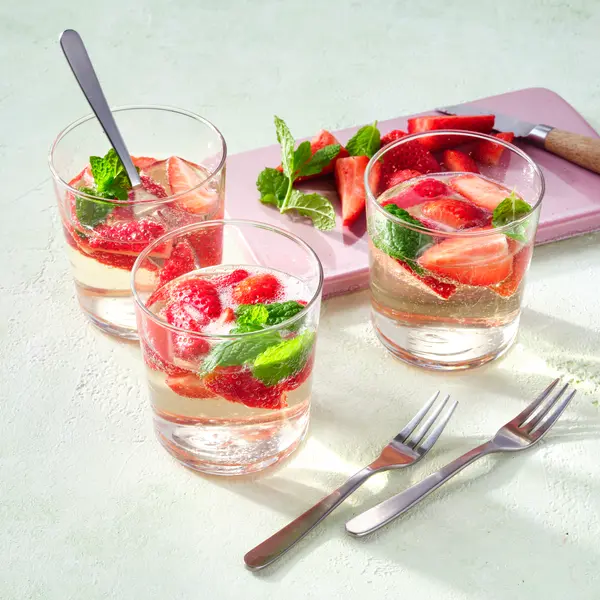 Aardbeienpunch met munt