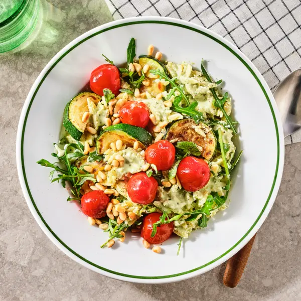 Orzosalade met romige pestosaus