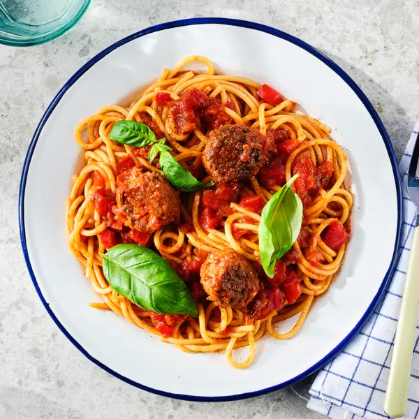 Spaghetti in tomatensaus met vegan meatballs