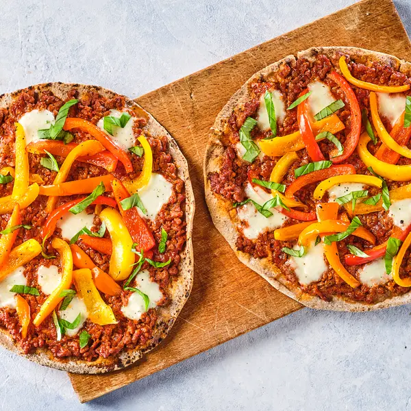 Platbroodpizza's met gehakt