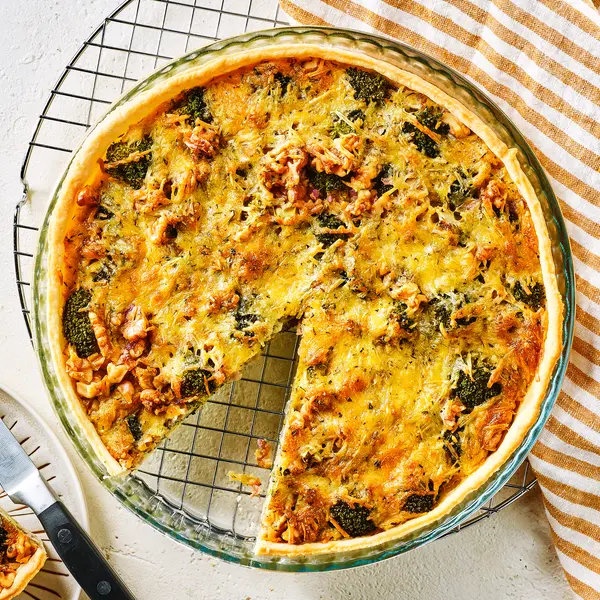 Quiche met broccoli, kaas en walnoten