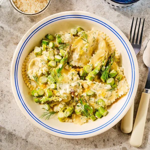 Asperge-pancetta ravioli in citroenroomsaus