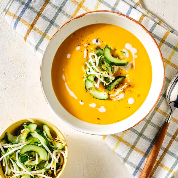 Zoete aardappel-pindasoep